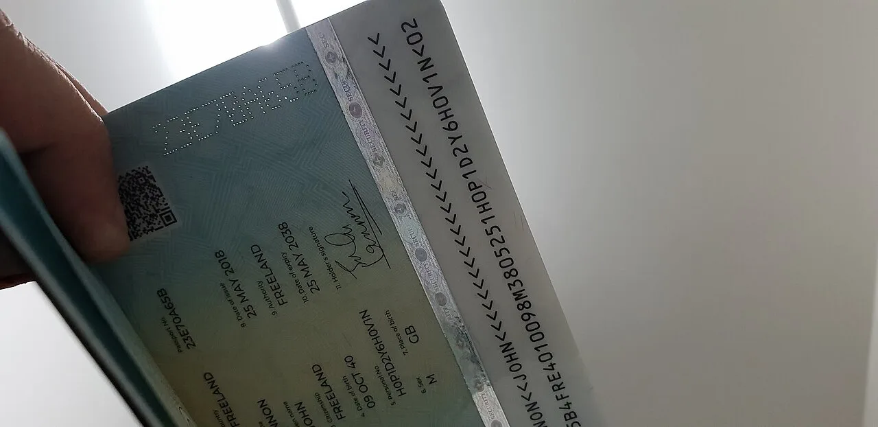 Hộ chiếu – giấy tờ đầu tiên cần kiểm tra trước khi xin visa Mỹ