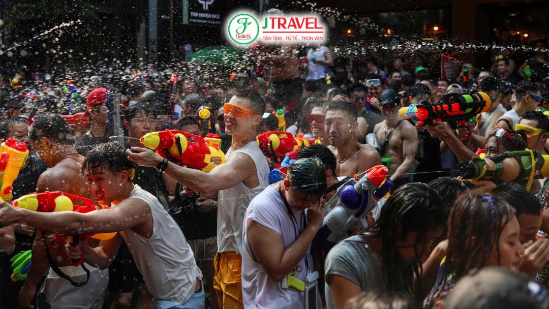 Khung giờ trong ngày chơi Songkran vui nhất