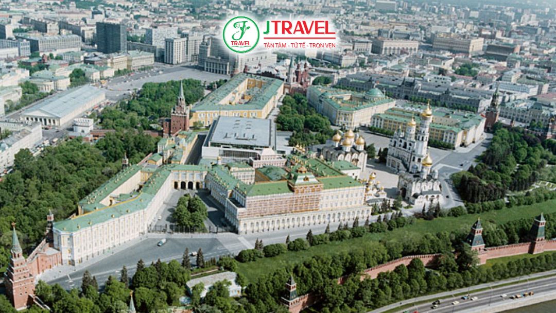 Hệ Thống Tường Thành Và 20 Tòa Tháp Nổi Tiếng