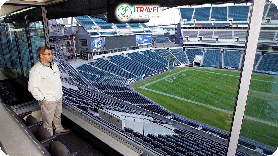 Lincoln Financial Field có hệ thống sảnh chờ, khu Skybox và phòng VIP hiện đại