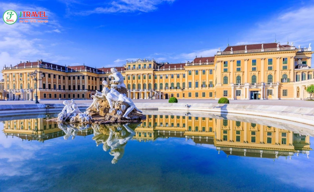 Cung điện hoàng gia Vienna mùa xuân