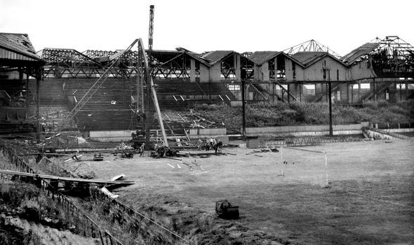 Sân vận động Old Trafford (1941-1949) (ảnh internet)