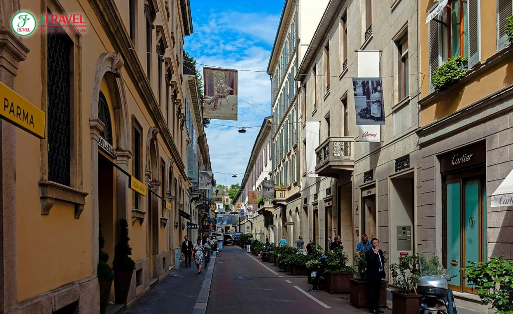 Quadrilatero della Moda ở thành phố Milan – trung tâm mua sắm sang trọng bậc nhất nước Ý với các thương hiệu thời trang cao cấp