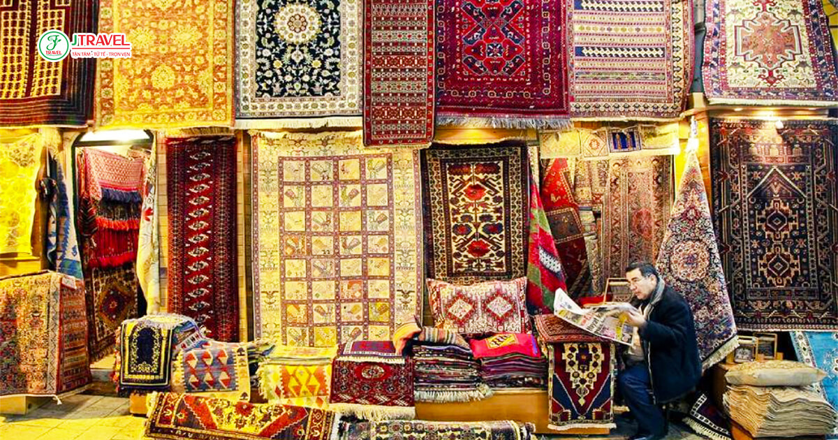 Thảm và túi da thủ công Grand Bazaar