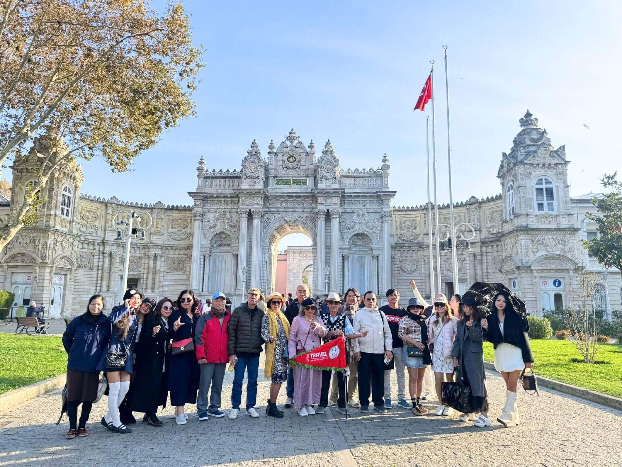 thumbai review tourTour Thổ Nhĩ Kỳ: Istanbul – Canakkale – Izmir – Kusadasi – Cappadocia – Pamukkale 10N9Đ