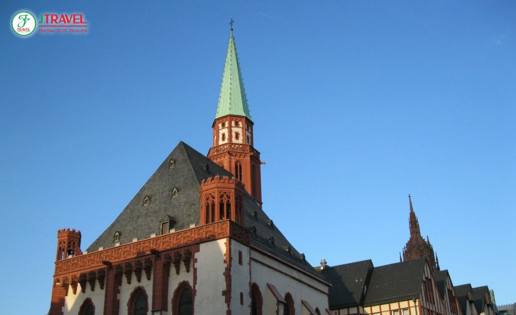 Old St. Nicholas Church gần quảng trường Römerberg