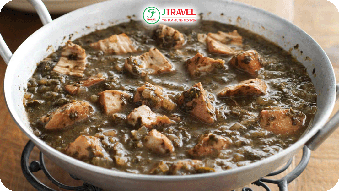 Mulukhiya – Canh lá mulukhiya sánh nhẹ, hương vị đặc trưng