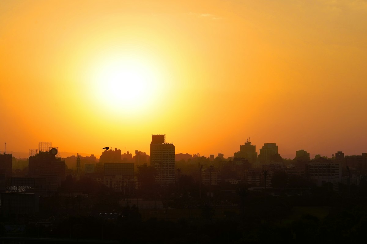 Mặt trời lặn trên thành phố Cairo