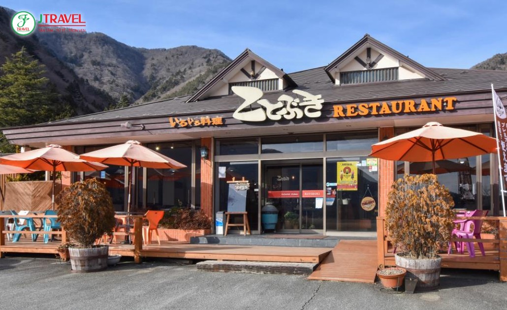 Nhà hàng ven hồ Kawaguchi