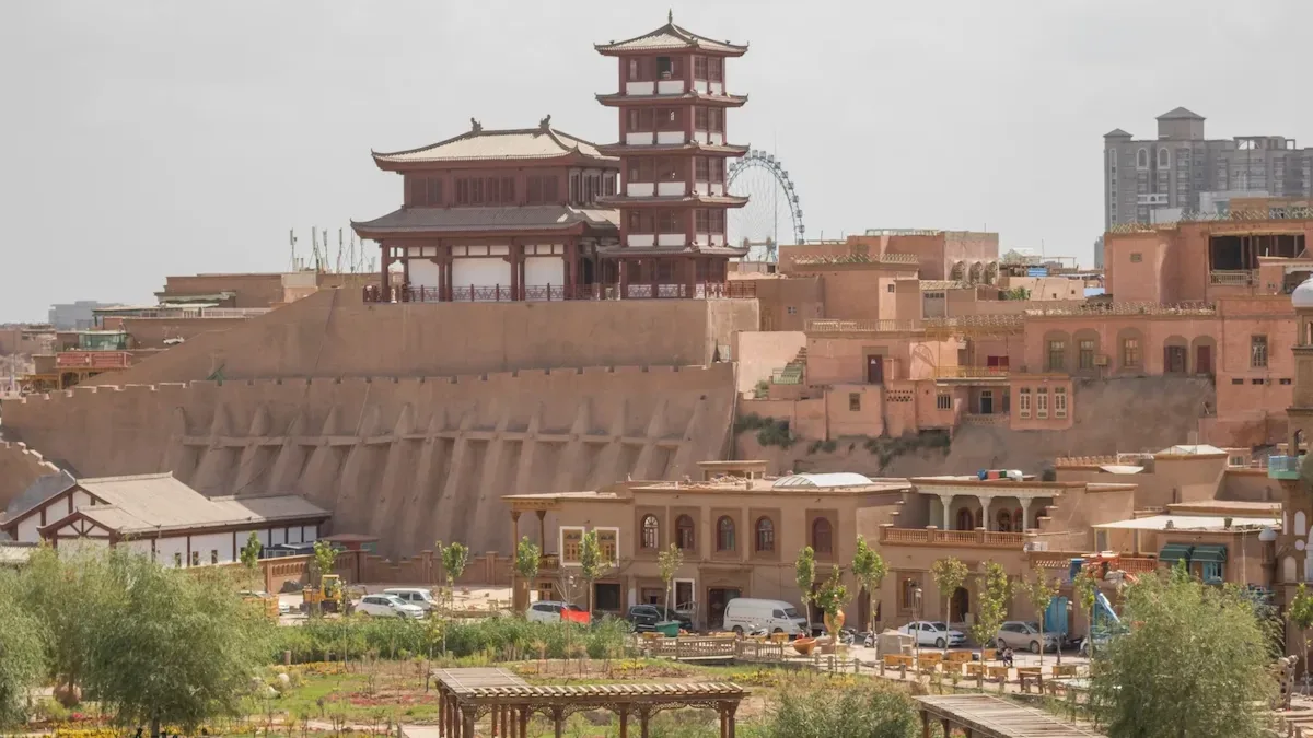 Thành cổ Kashgar với những ngôi nhà tường đất vàng, Nam Tân Cương