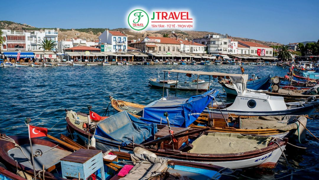 Cảng Kucukdeniz Eski Foca yên bình