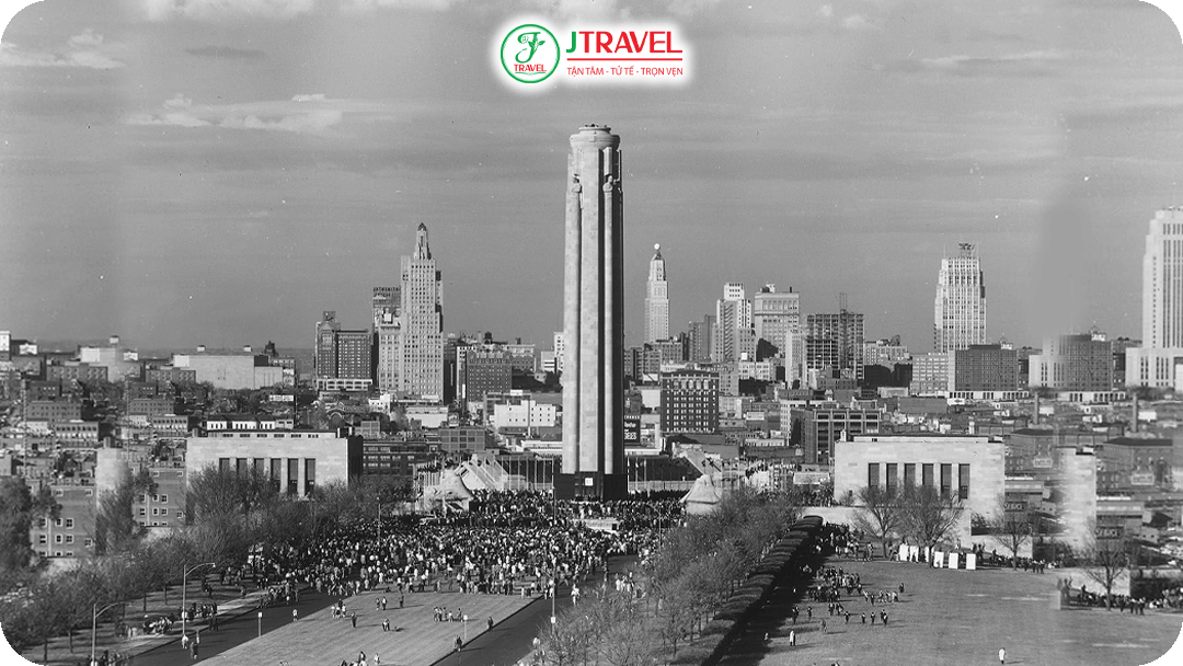 Khánh thành Liberty Memorial Tower vào ngày 11/11/1926