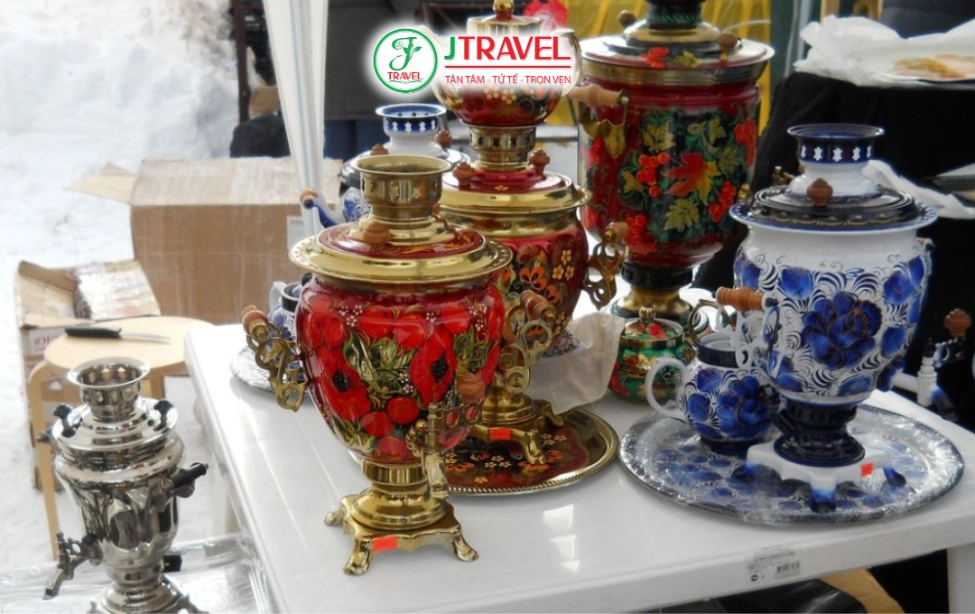 Ấm trà Samovar