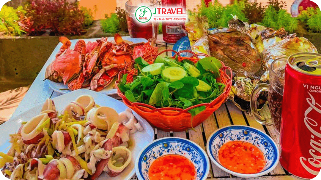 Thưởng thức hải sản tươi ngon tại Cù Lao Mái Nhà