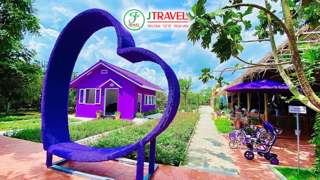 Căn nhà màu tím điểm check in nổi tiếng ở Cần Thơ