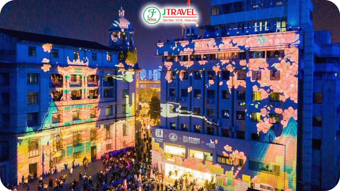 Phố Giang Hán - con phố đi bộ dài và sôi động