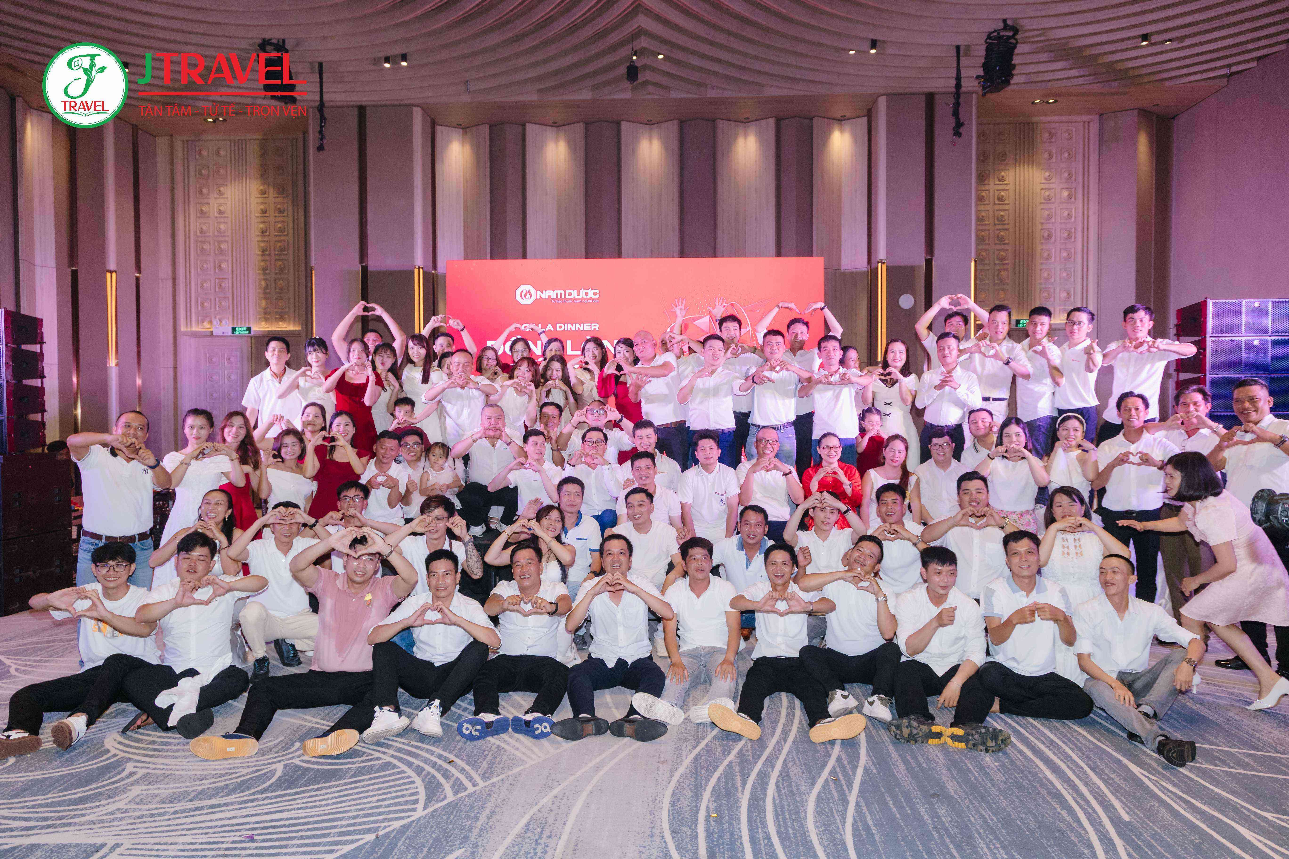 Hình 2: Khoảnh khắc ấn tượng tại hội nghị khách hàng Nam Dược do J Travel tổ chức tại Cam Ranh