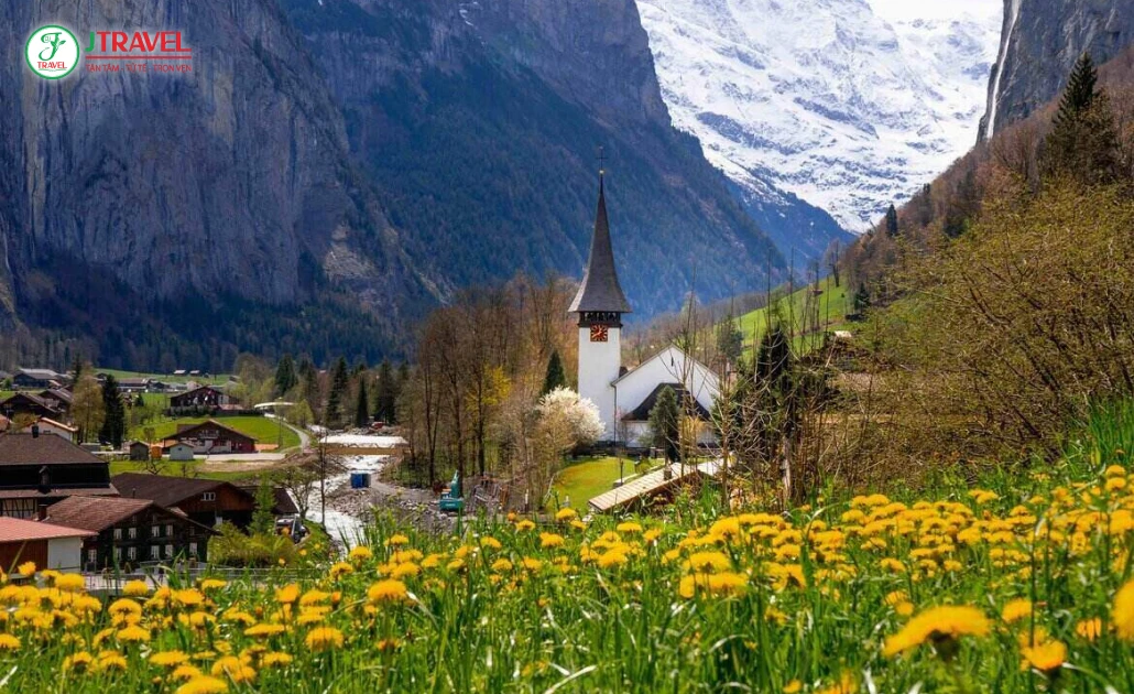 Lauterbrunnen Thụy Sĩ Vẻ đẹp giữa thác nước và đồng cỏ xanh