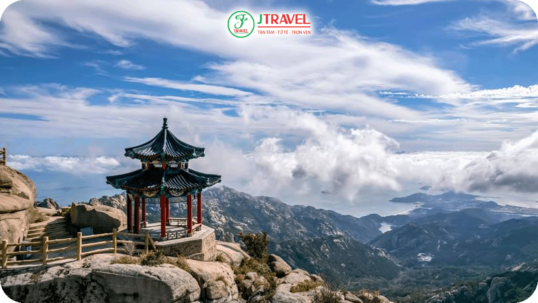 Núi Lão Sơn – Linh khí hội tụ giữa trời và biển