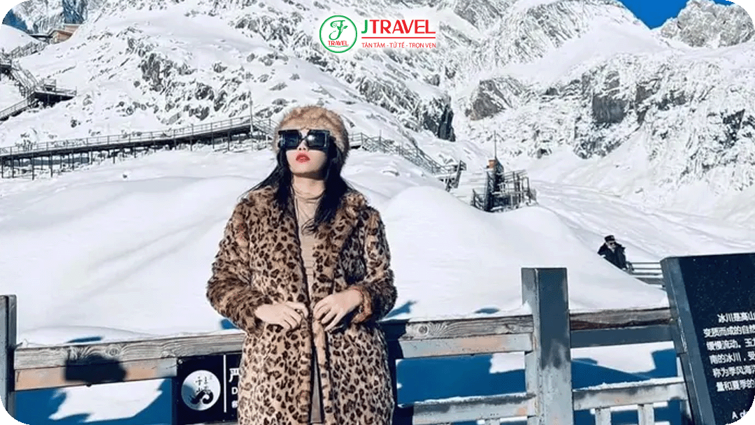 Trang phục đủ giữ ấm để tận hưởng trọn vẹn Côn Minh