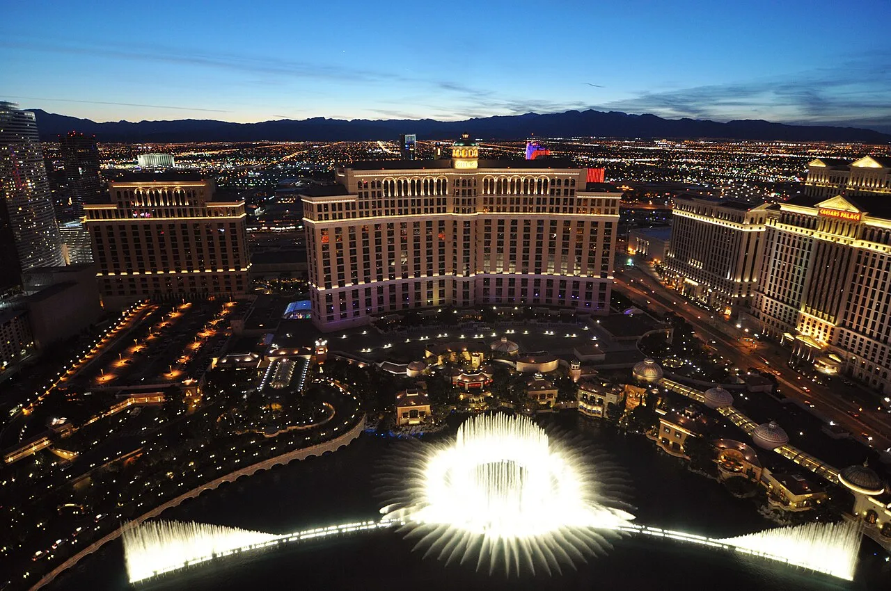 Nhạc nước Bellagio miễn phí trước hồ khách sạn ở Las Vegas
