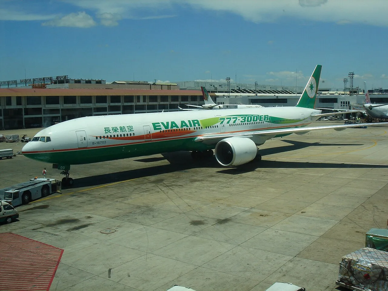 Máy bay EVA Air – hãng bay quá cảnh Đài Bắc thường dùng trong tour Mỹ