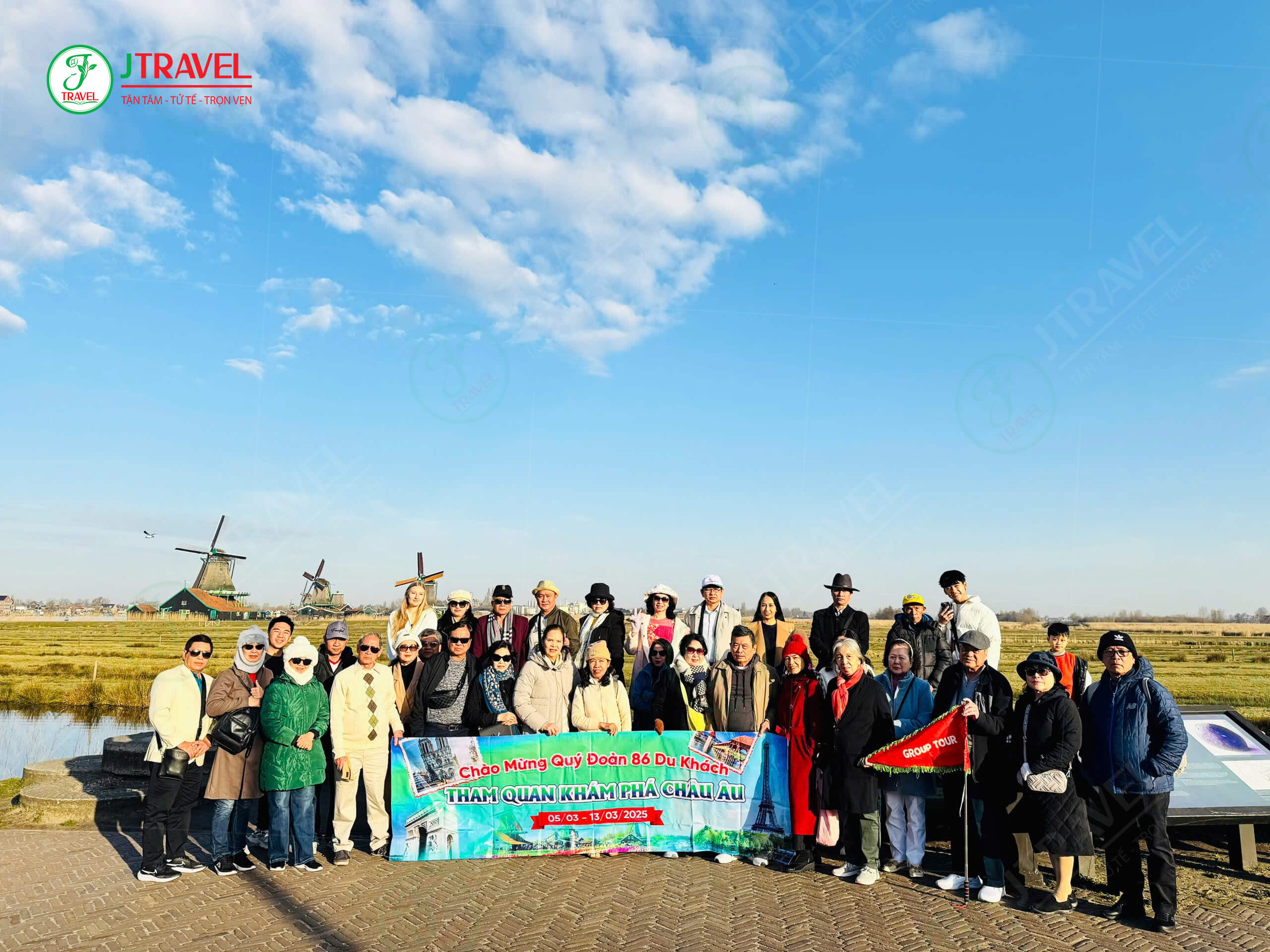 Đoàn khách Tham Quan Tour Châu ÂU J Travel