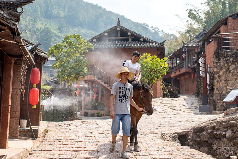 Trà Mã Cổ Đạo thu hút du khách bởi nét giao thoa văn hoá giữa Trung Quốc và Tây Tạng