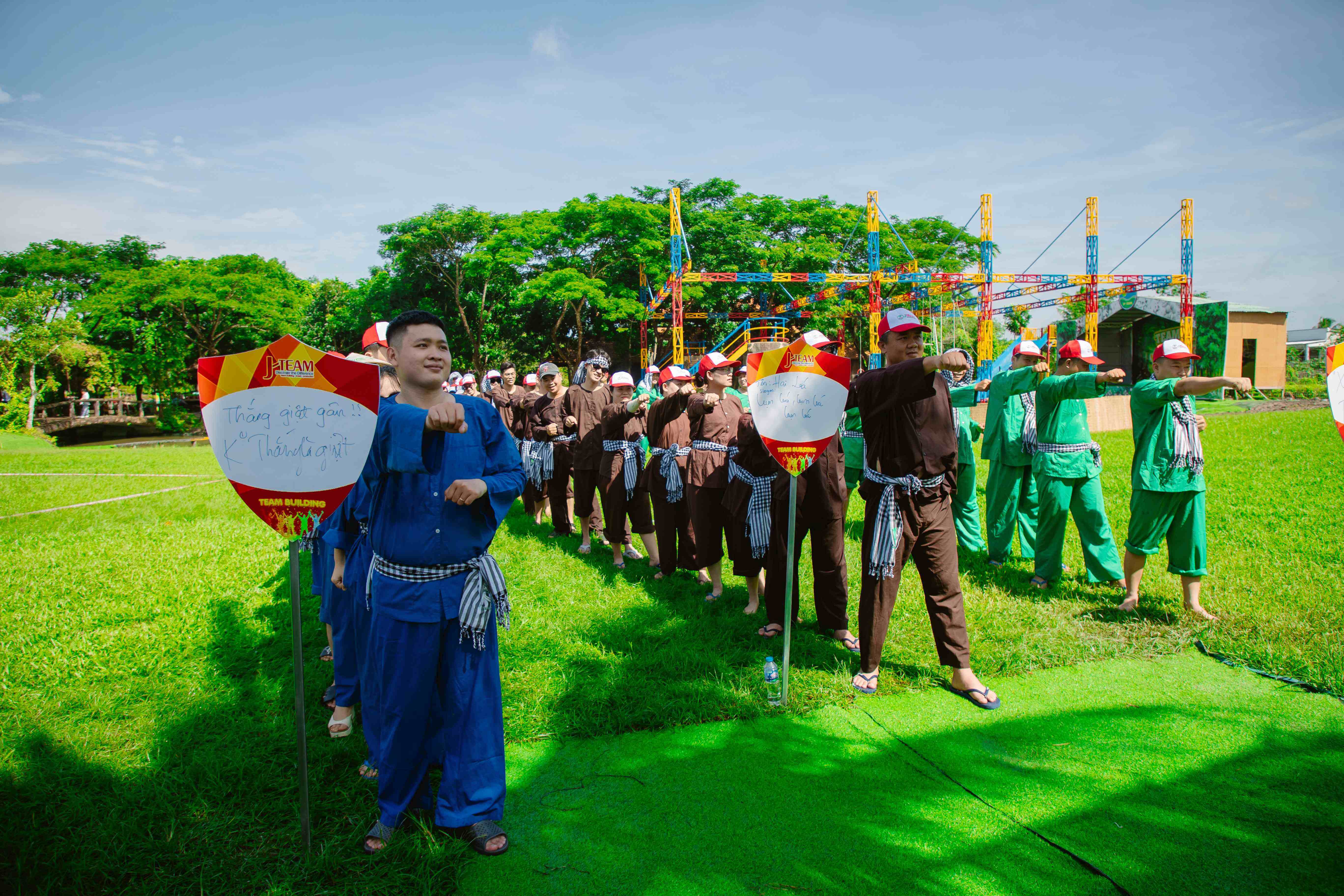 J Travel – Đối tác tổ chức team building cho doanh nghiệp uy tín