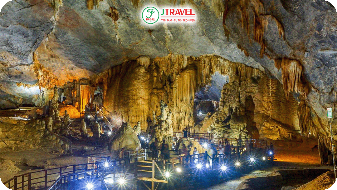 Phong Nha là một trong những hang động đẹp và nổi tiếng nhất Việt Nam