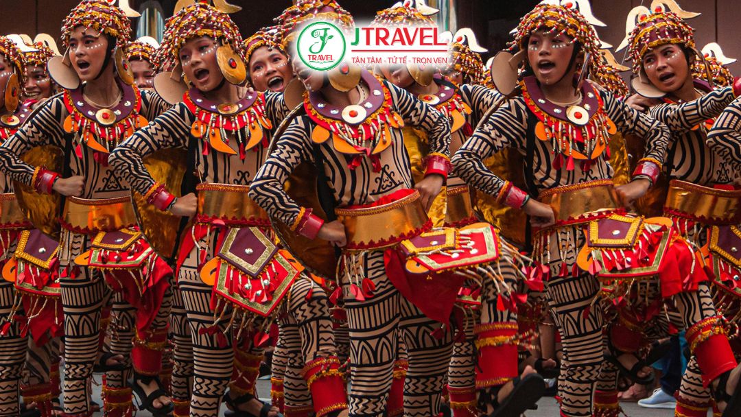 Lễ hội Sinulog tại Cebu với nghi lễ tôn giáo và diễu hành truyền thống