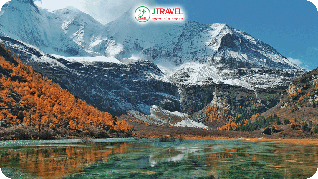 Hồ Ngũ Sắc Á Đinh là điểm đến mùa thu đáng trải nghiệm