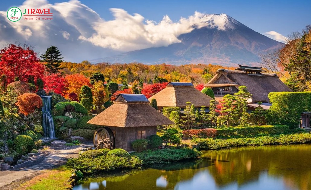 Cảnh quan thiên nhiên Yamanashi với núi Phú Sĩ