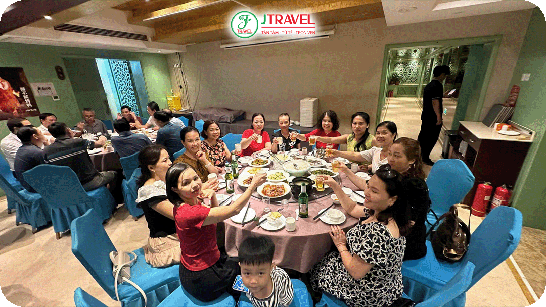 Dịch vụ lưu trú tốt hơn, bữa ăn được chọn lọc kỹ cùng Tour No Shopping