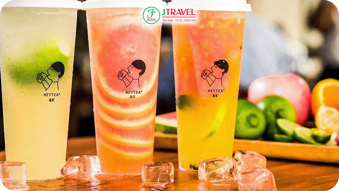 Hey Tea nổi tiếng với các loại trà hoa quả tươi