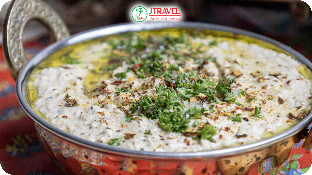 Moutabel – Cà tím hun khói truyền thống