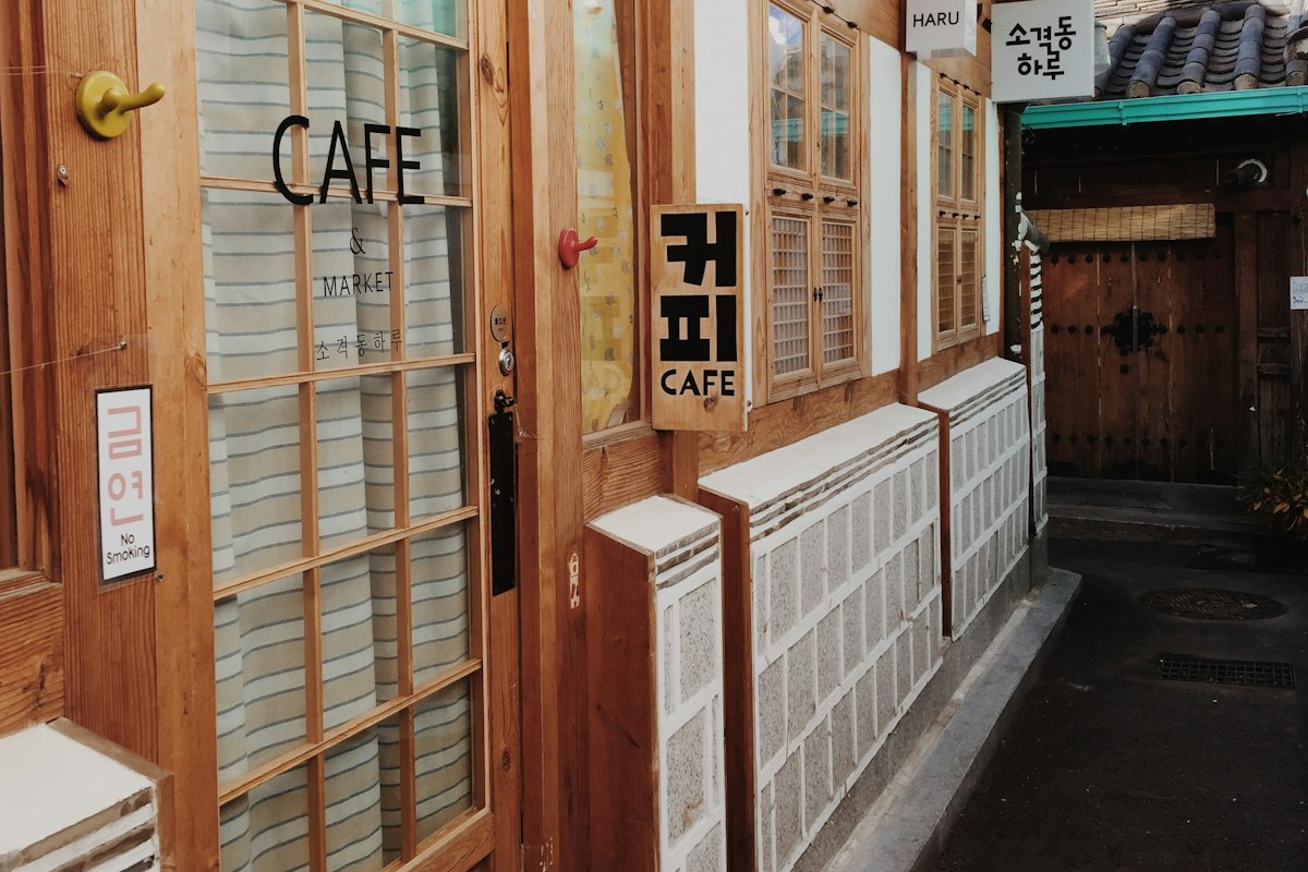 Quán cà phê trong ngôi nhà Hanok