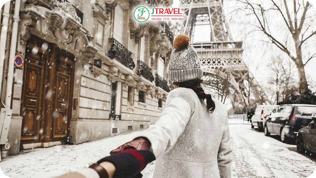 Mang đầy đủ các món đồ giữ ấm cơ thể cho chuyến du lịch mùa đông