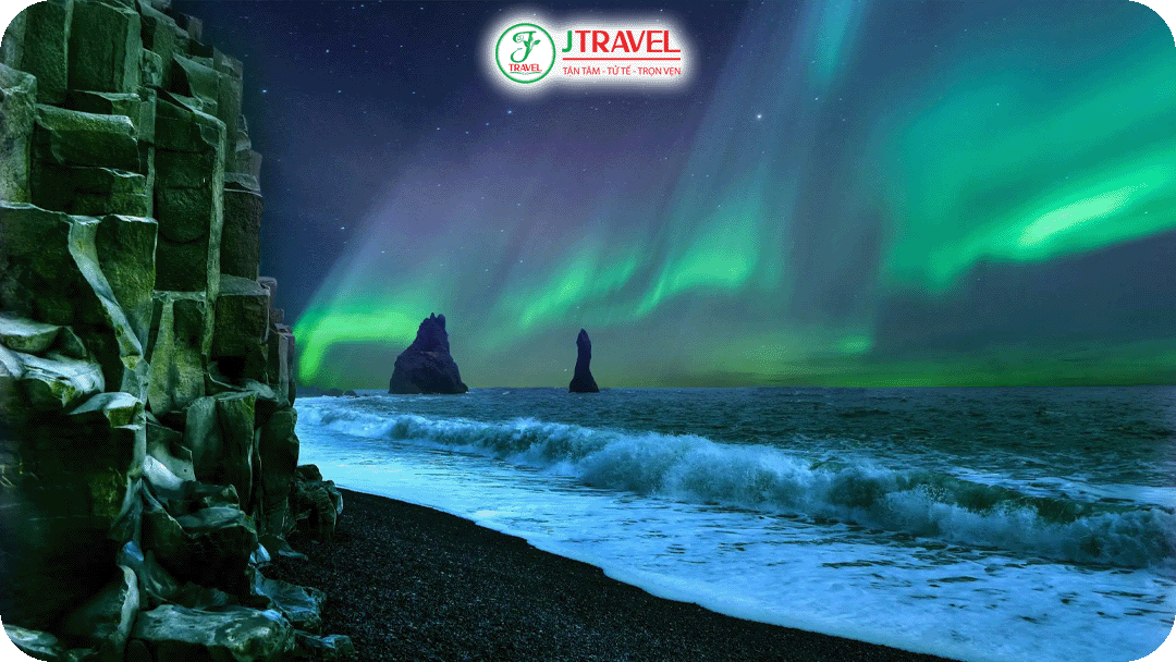 Biển cát đen Reynisfjara – Cực quang giữa thiên nhiên hoang sơ