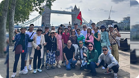 Du khách nhà JTRAVEL checkin tại cầu tháp London (ảnh internet)