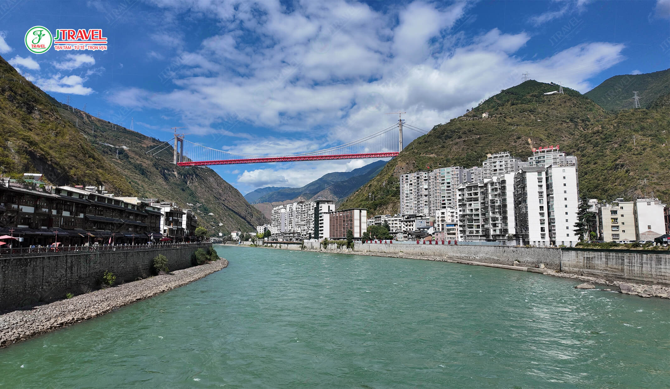 Mao Trạch Đông ca ngợi trận Luding Bridge – 泸定桥之战