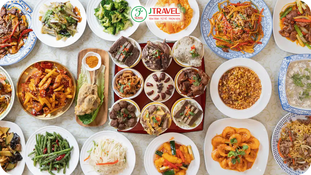 Ẩm thực Tân Cương khá dễ ăn đối với khách Việt