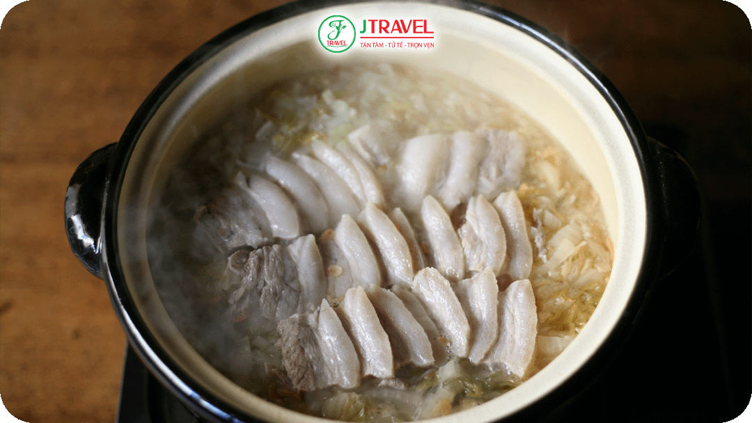 Lẩu cải muối thịt heo – Món dân dã vùng Đông Bắc