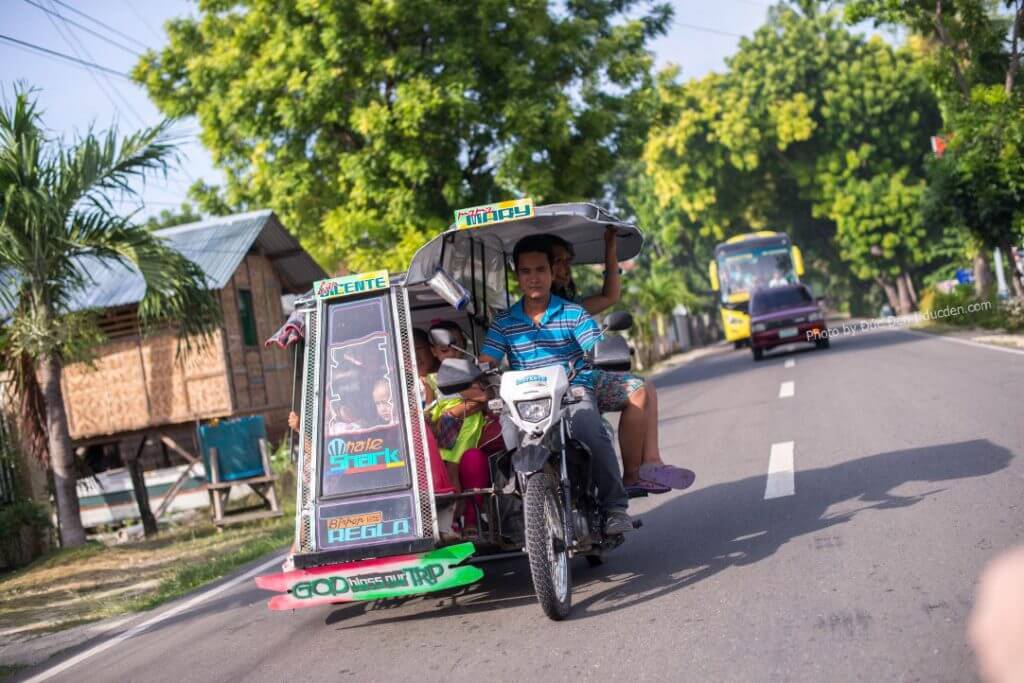 Tricycle là phương tiện di chuyển phổ biến nhất Philippines