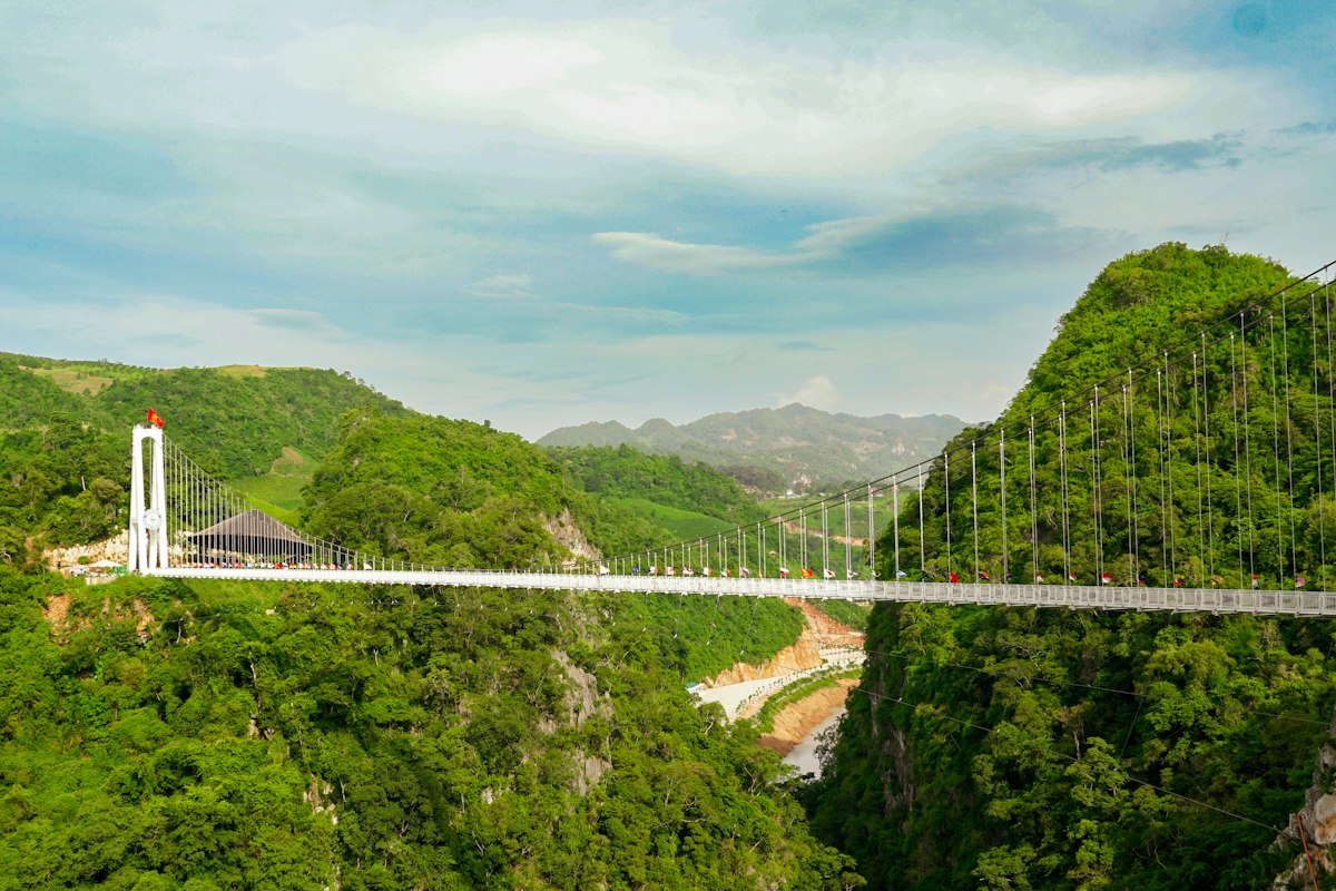 Cầu kính giữa núi rừng Mộc Châu