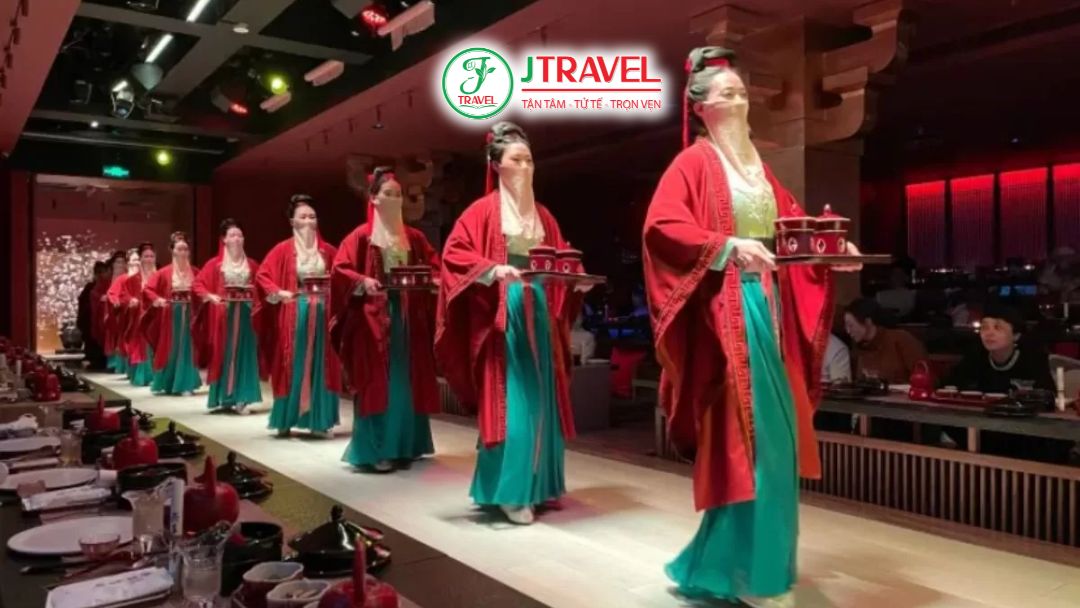 Tiệc cung yến hiện đại tại Thượng Hải với sân khấu công nghệ cao