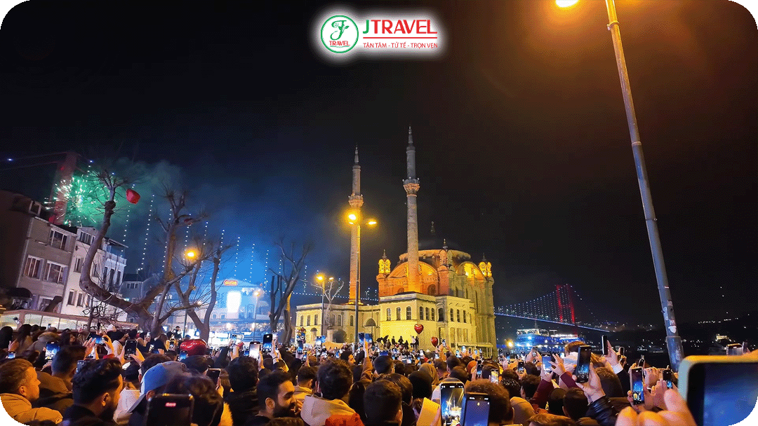 Istanbul – Thành phố hai lục địa rực rỡ đêm giao thừa