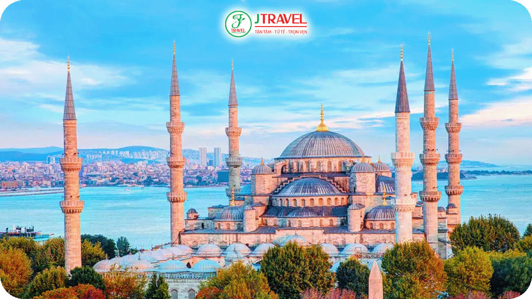 Luôn giữ sự tôn trọng khi vào nơi thờ cúng tại Thổ Nhĩ Kỳ