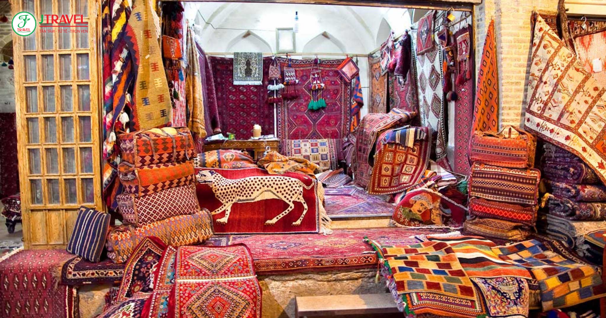 Làng nghề thủ công Uchisar nơi du khách khám phá văn hóa Thổ Nhĩ Kỳ