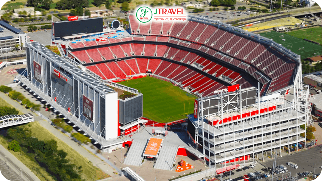 sân Levi's có sức chứa 68.500, là sân nhà của đội San Francisco 49ers